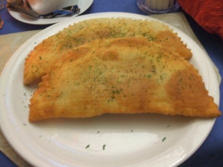 empanadilla de carne chebureki